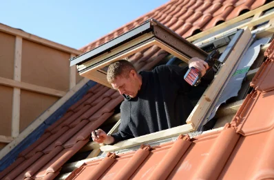 Pose de fenêtres de toit Velux à Plomion